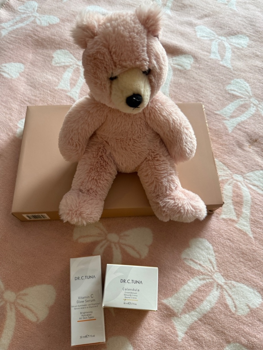Farmasi  with Neutral Skincare Boxes